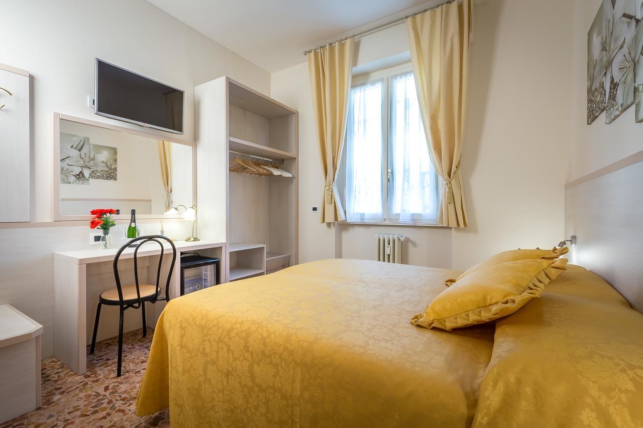 B&B Dolce Luna Firenze Bagian luar foto