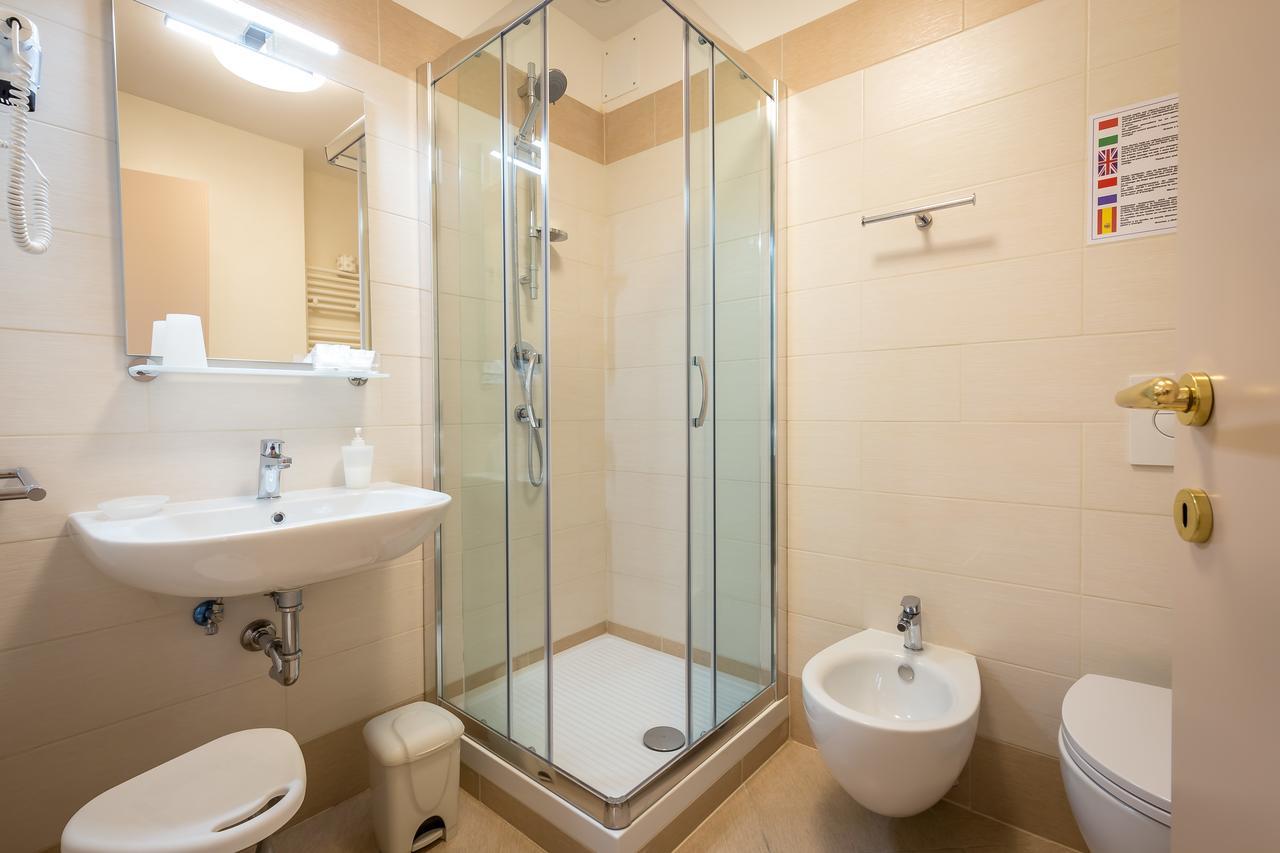 B&B Dolce Luna Firenze Bagian luar foto