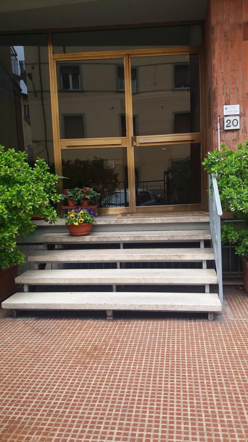 B&B Dolce Luna Firenze Bagian luar foto