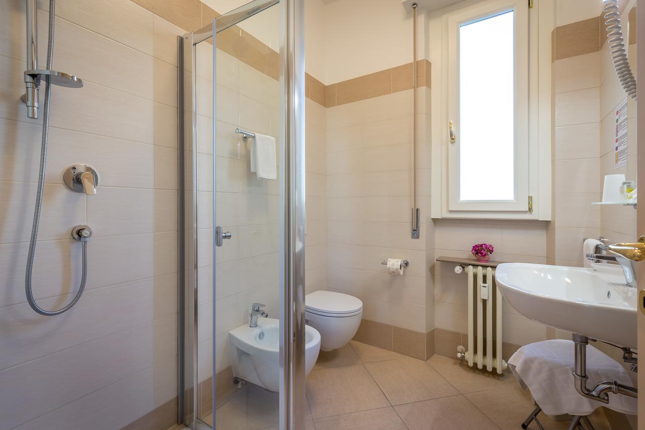 B&B Dolce Luna Firenze Bagian luar foto