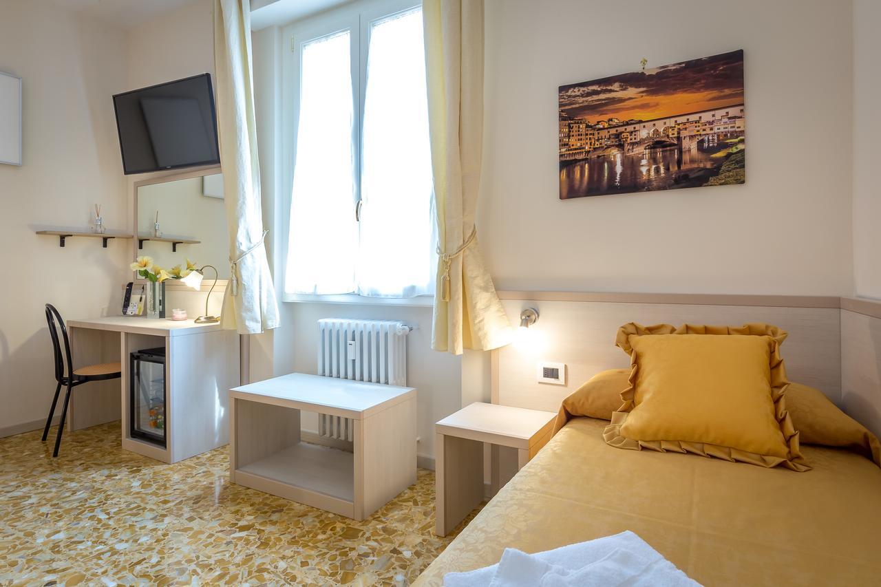 B&B Dolce Luna Firenze Bagian luar foto