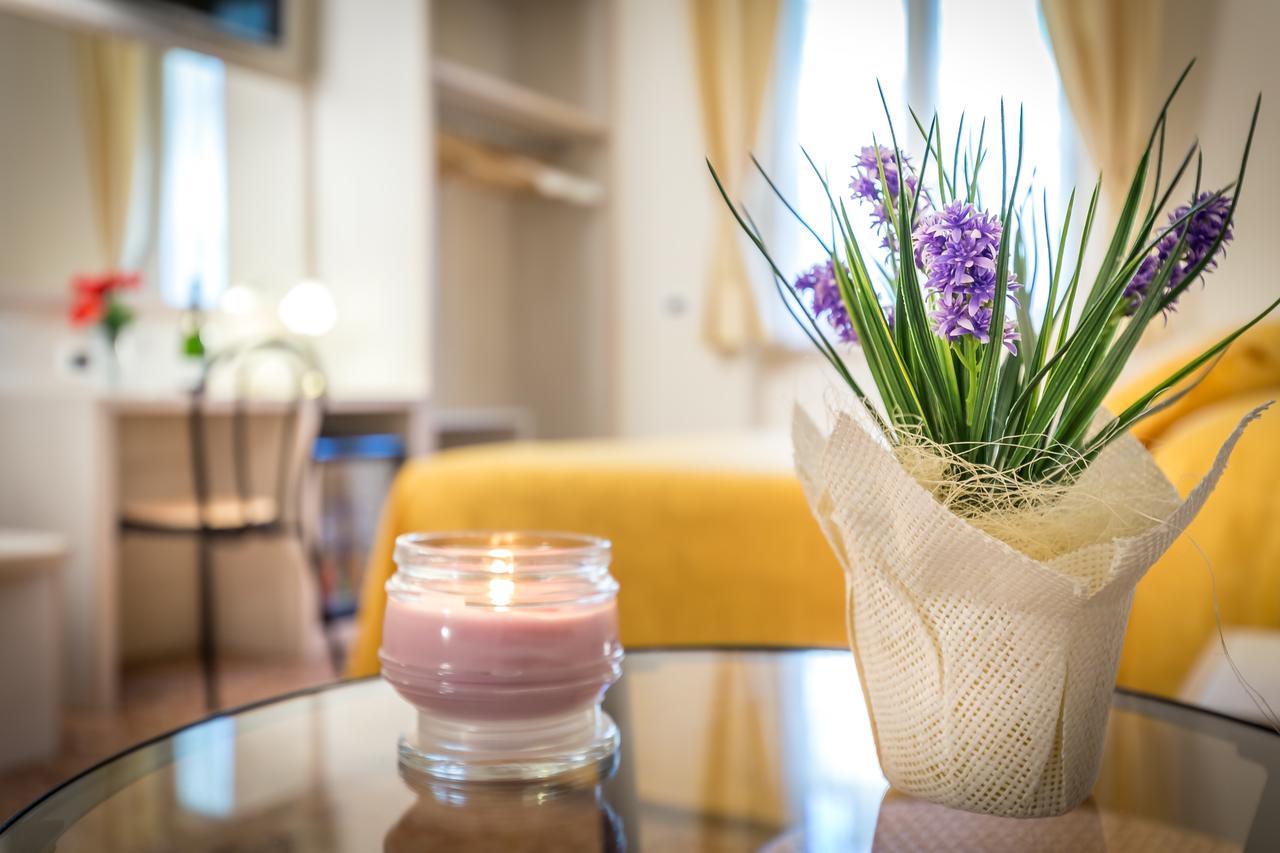 B&B Dolce Luna Firenze Bagian luar foto