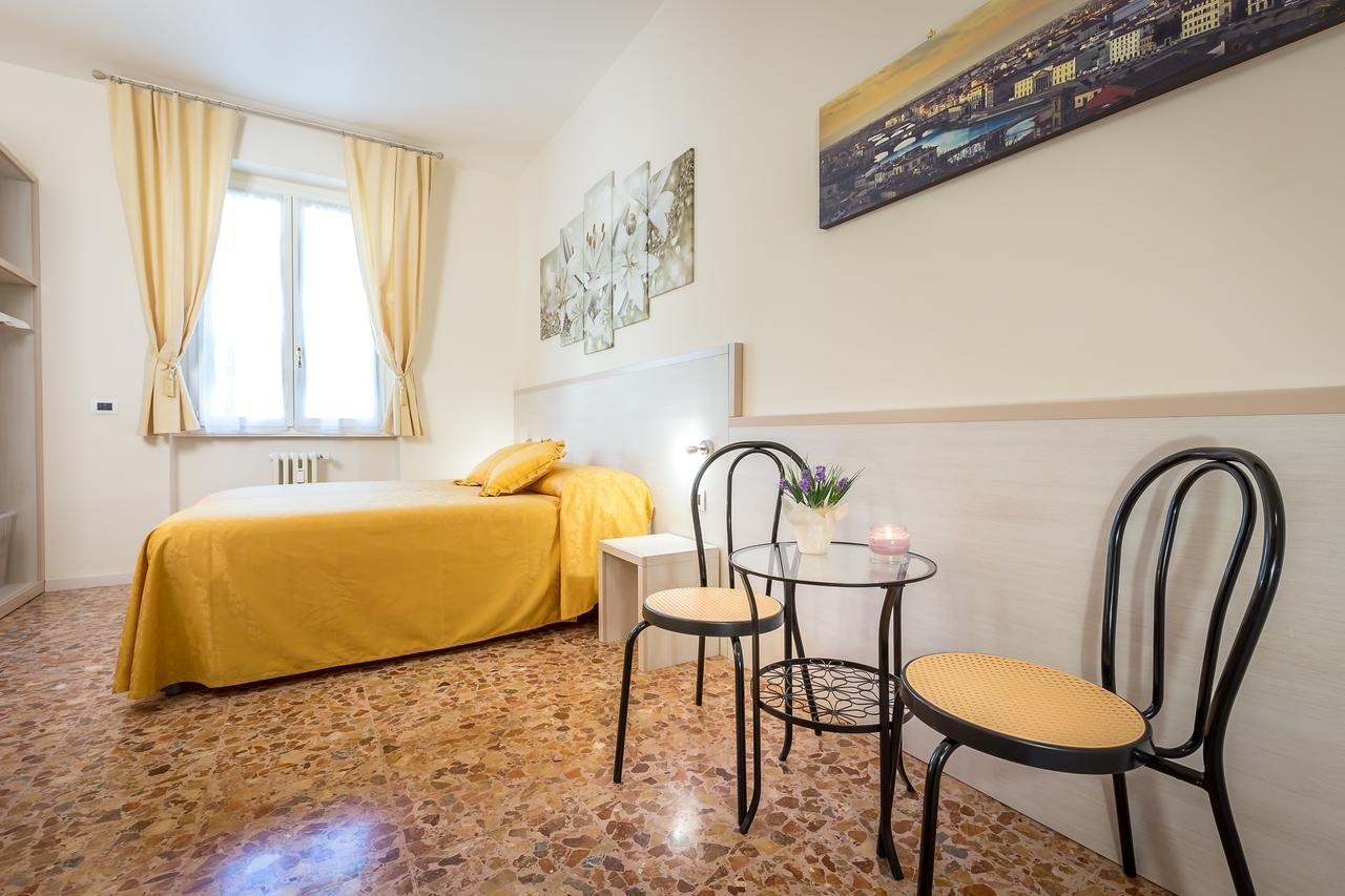 B&B Dolce Luna Firenze Bagian luar foto